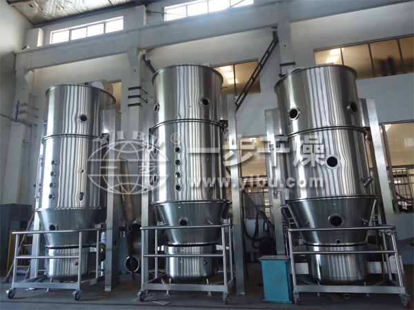 PGL-B喷雾干燥制粒机制作现场1